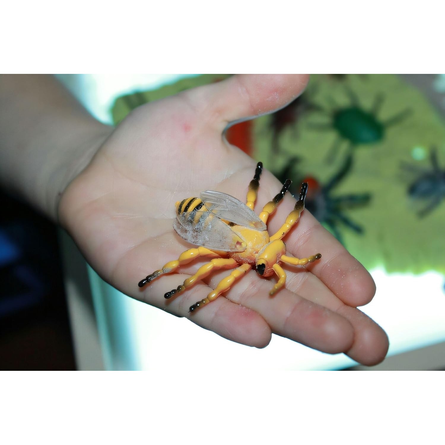 Insect Figures 16 Piece Bug Play Set
