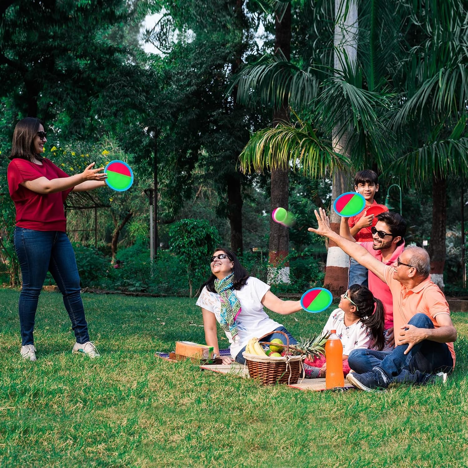 Toss and Catch Ball Set with 4 Paddles and 4 Balls